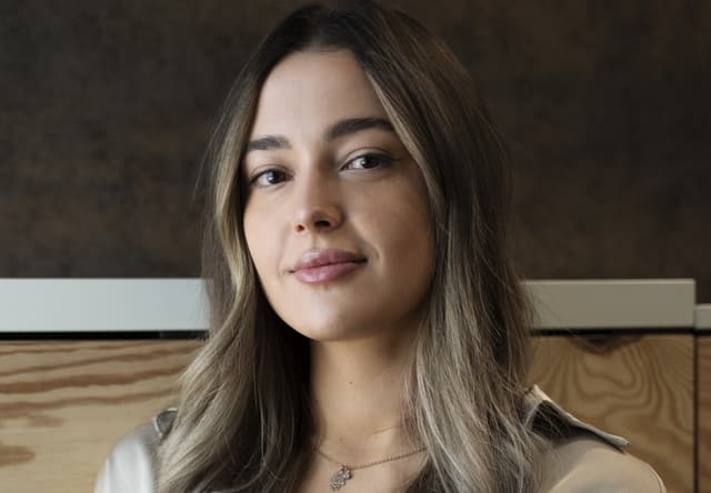 Ecuador Bilingüe Logo